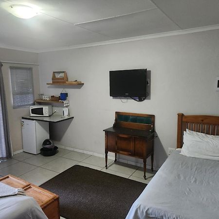 Mimosa Guesthouse โคลส์เบิร์ก ภายนอก รูปภาพ
