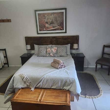 Mimosa Guesthouse โคลส์เบิร์ก ภายนอก รูปภาพ