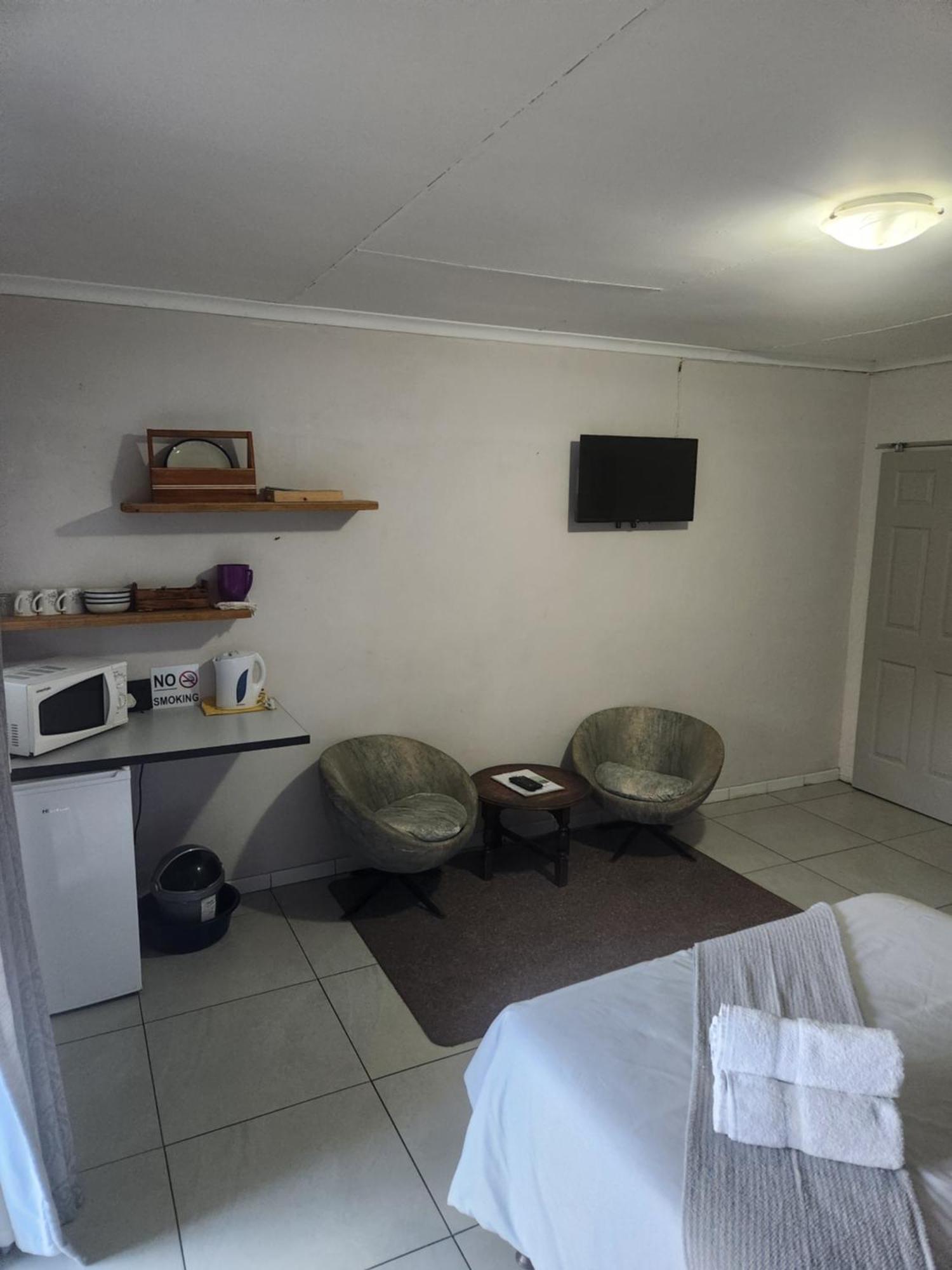 Mimosa Guesthouse โคลส์เบิร์ก ภายนอก รูปภาพ